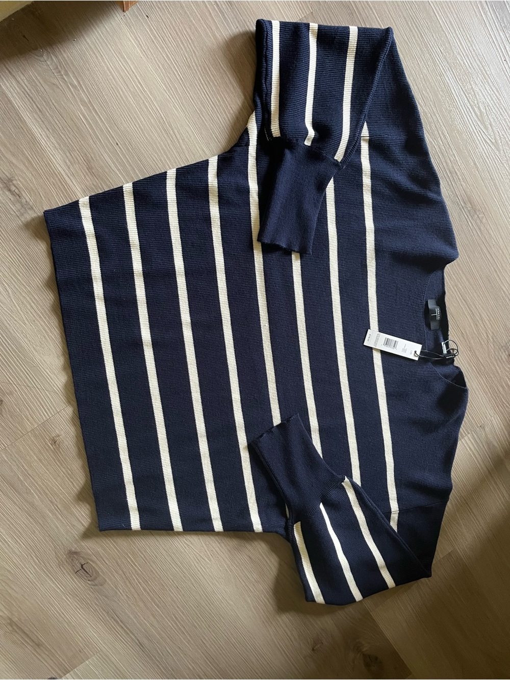 Womens  Tahari